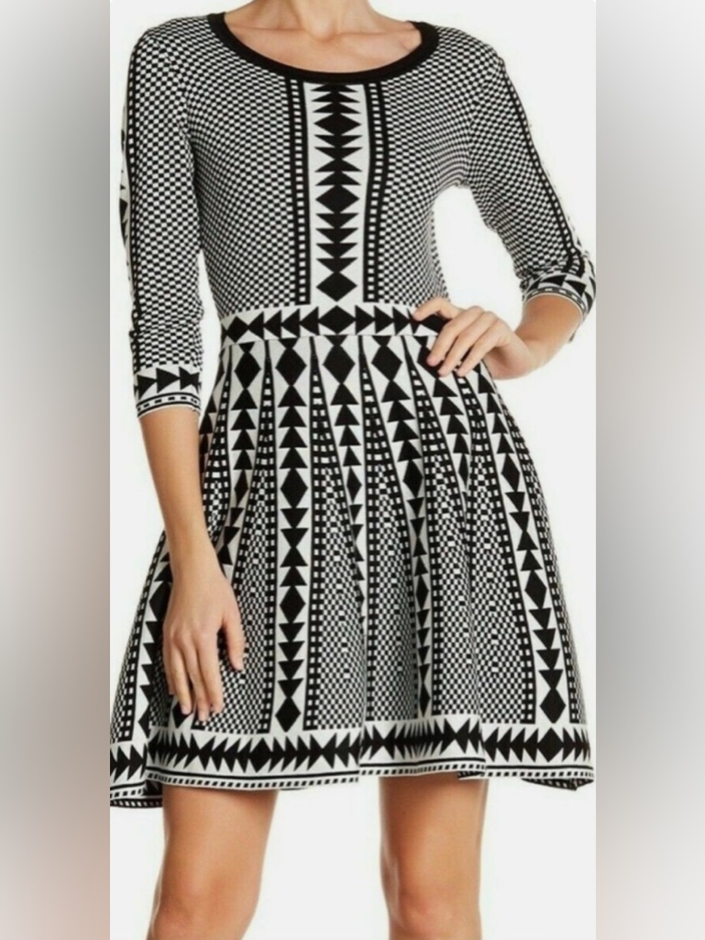 NINA LEONARD BLACK & TAN CHECKED GEO  PRINT KNIT SWEATER DRESS